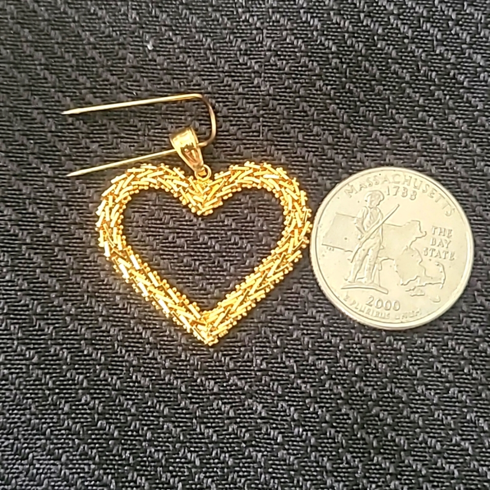 14k real gold heart shaped pendant